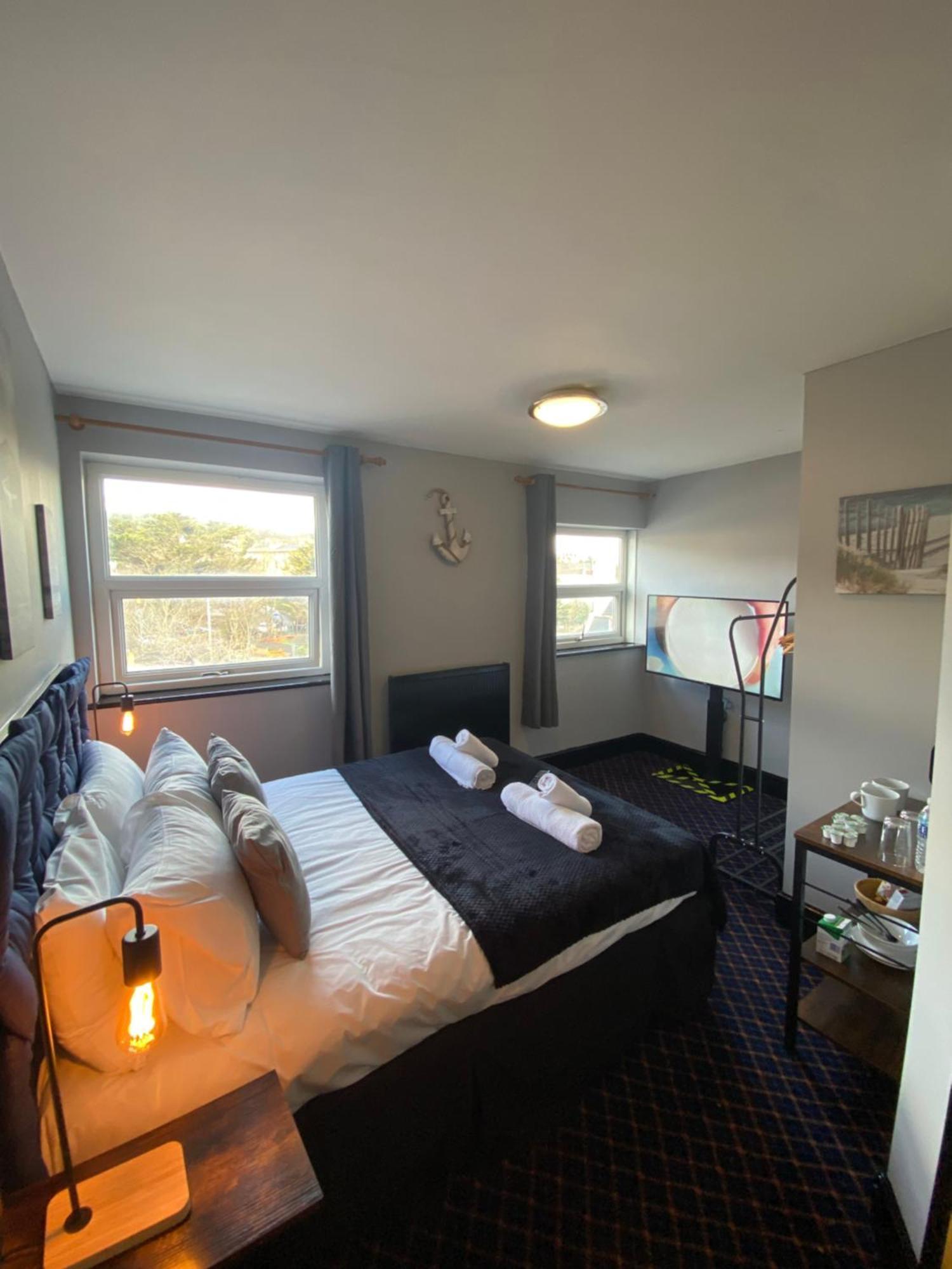 Bay View Rooms At Mentone Hotel 웨스턴슈퍼매어 외부 사진