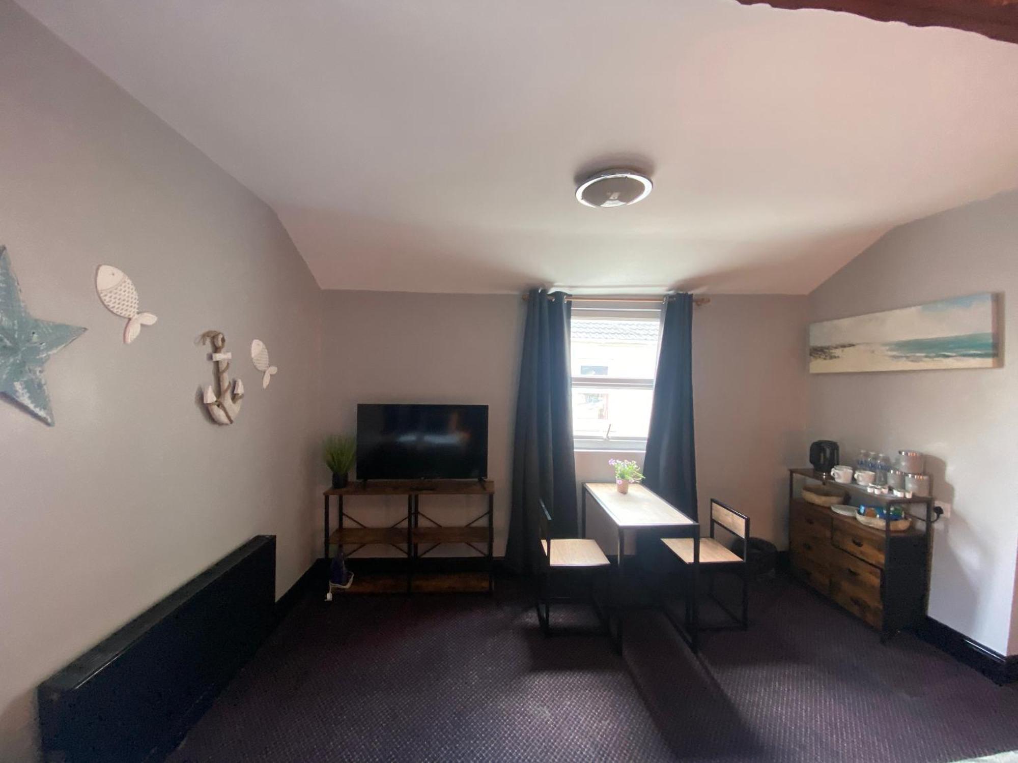 Bay View Rooms At Mentone Hotel 웨스턴슈퍼매어 외부 사진