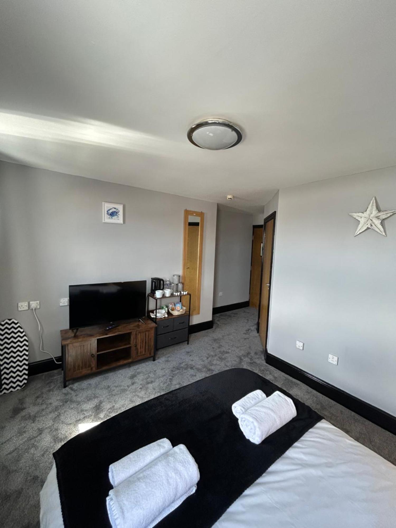 Bay View Rooms At Mentone Hotel 웨스턴슈퍼매어 외부 사진