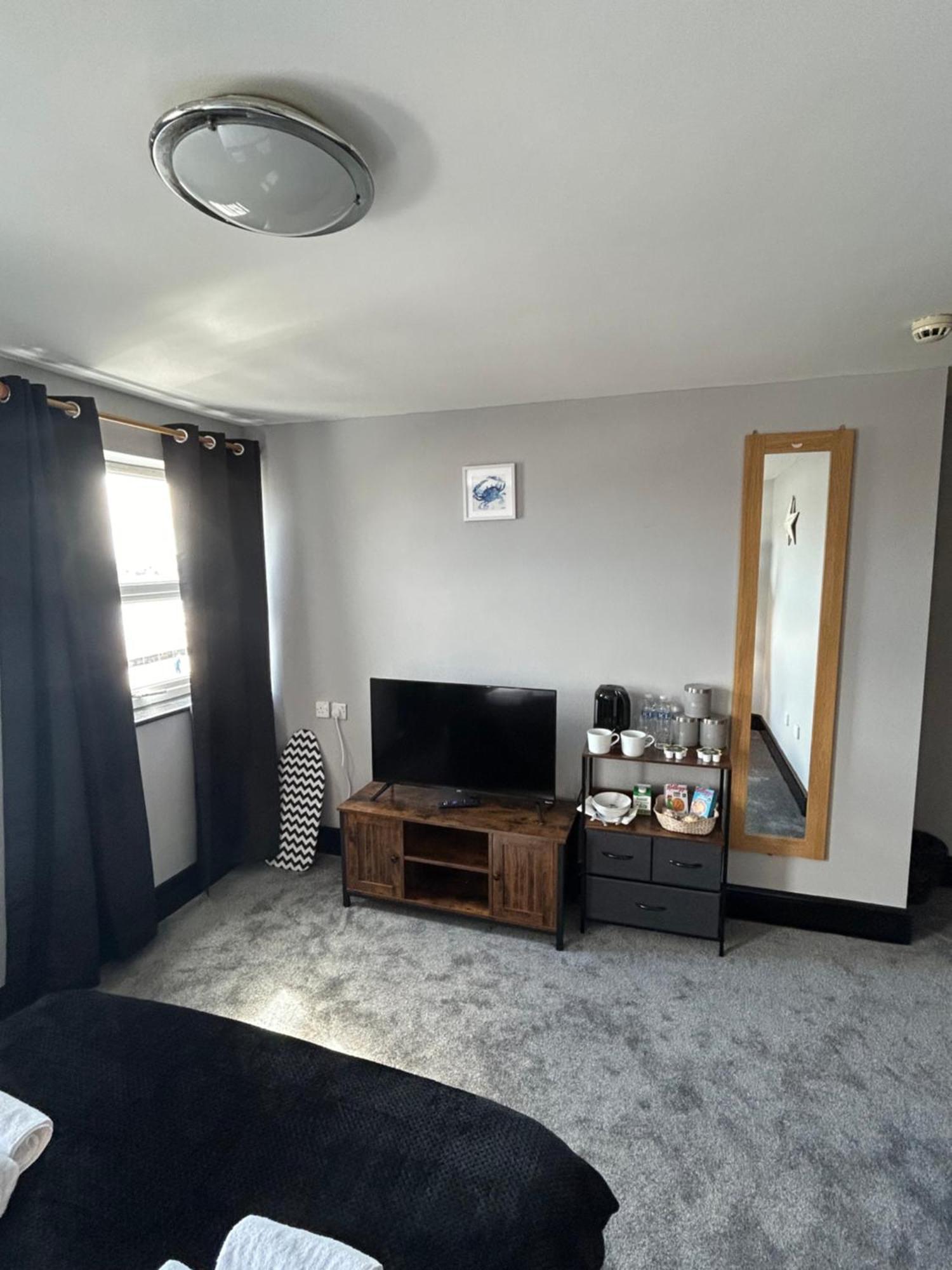 Bay View Rooms At Mentone Hotel 웨스턴슈퍼매어 외부 사진
