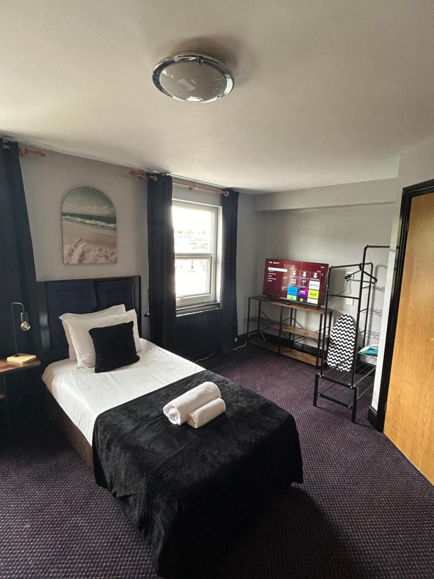 Bay View Rooms At Mentone Hotel 웨스턴슈퍼매어 외부 사진
